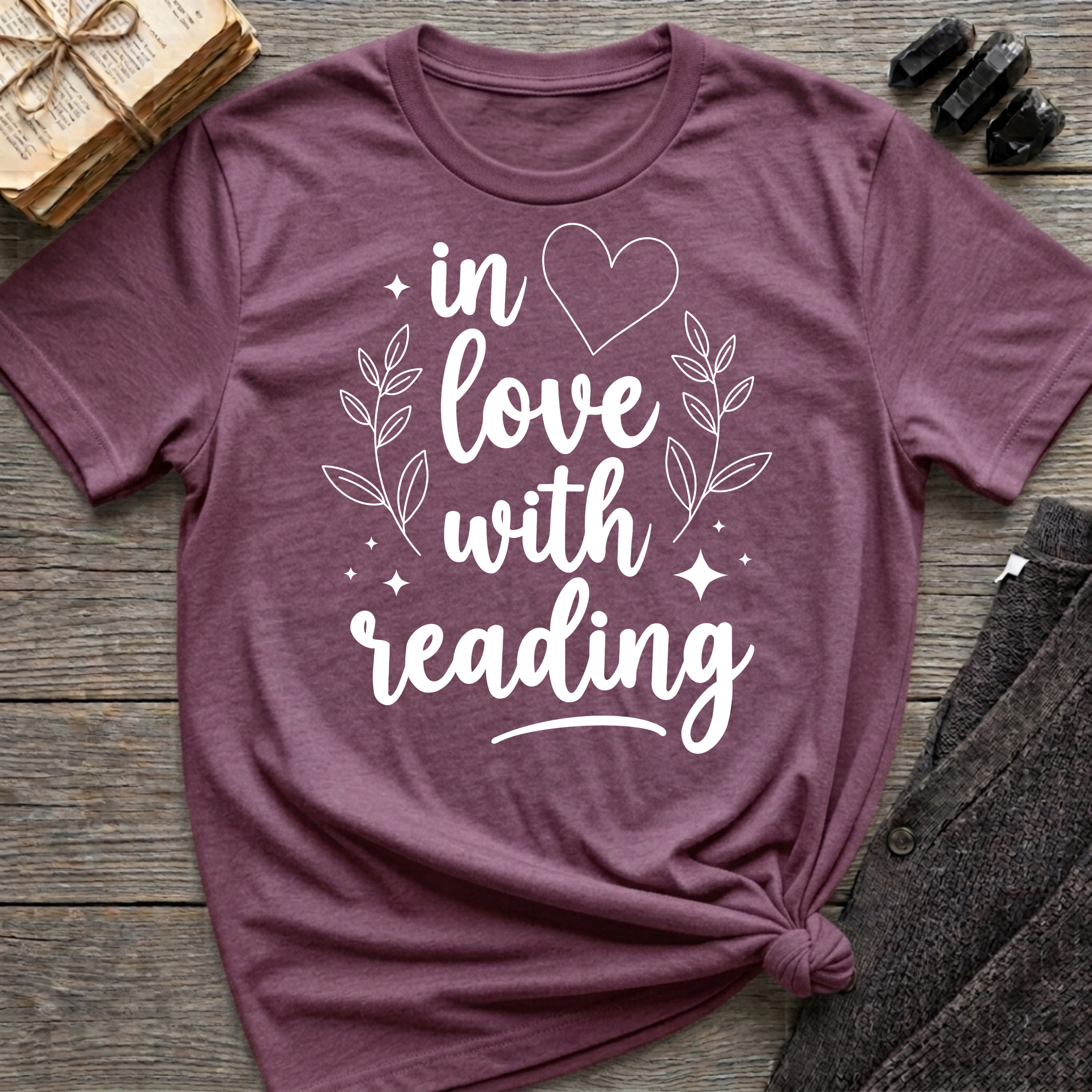 in love with reading - Typography T-Shirt