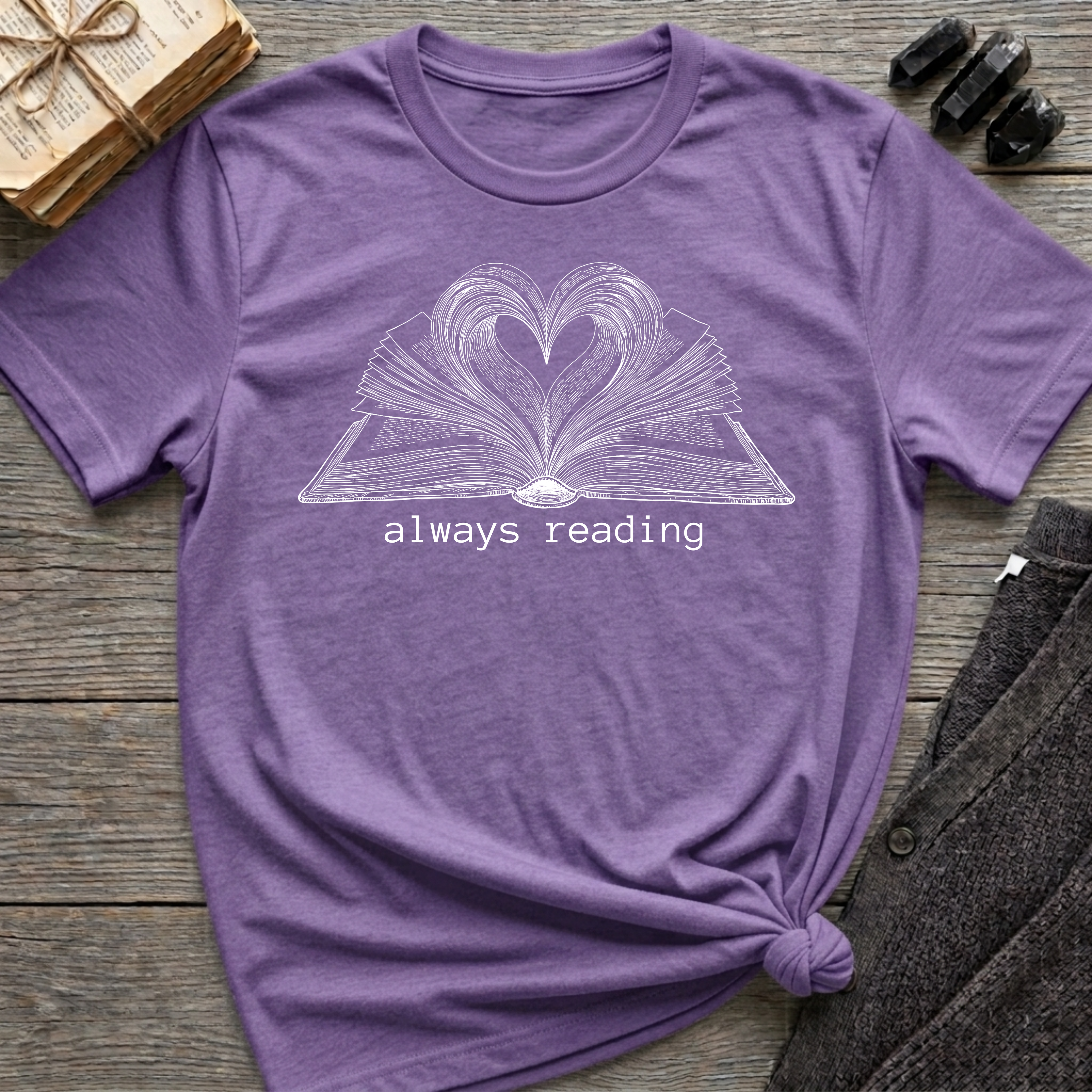 always reading - Heart Book T-Shirt