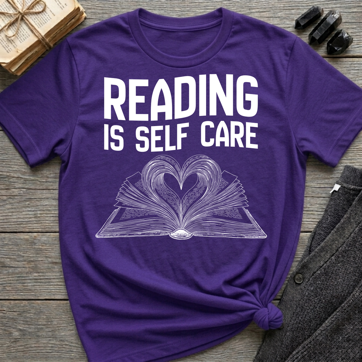 Reading is self care - Heart Book T-Shirt