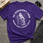 The bookworm's cabin - Typography T-Shirt