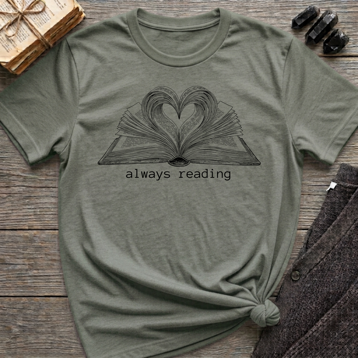 always reading - Heart Book T-Shirt