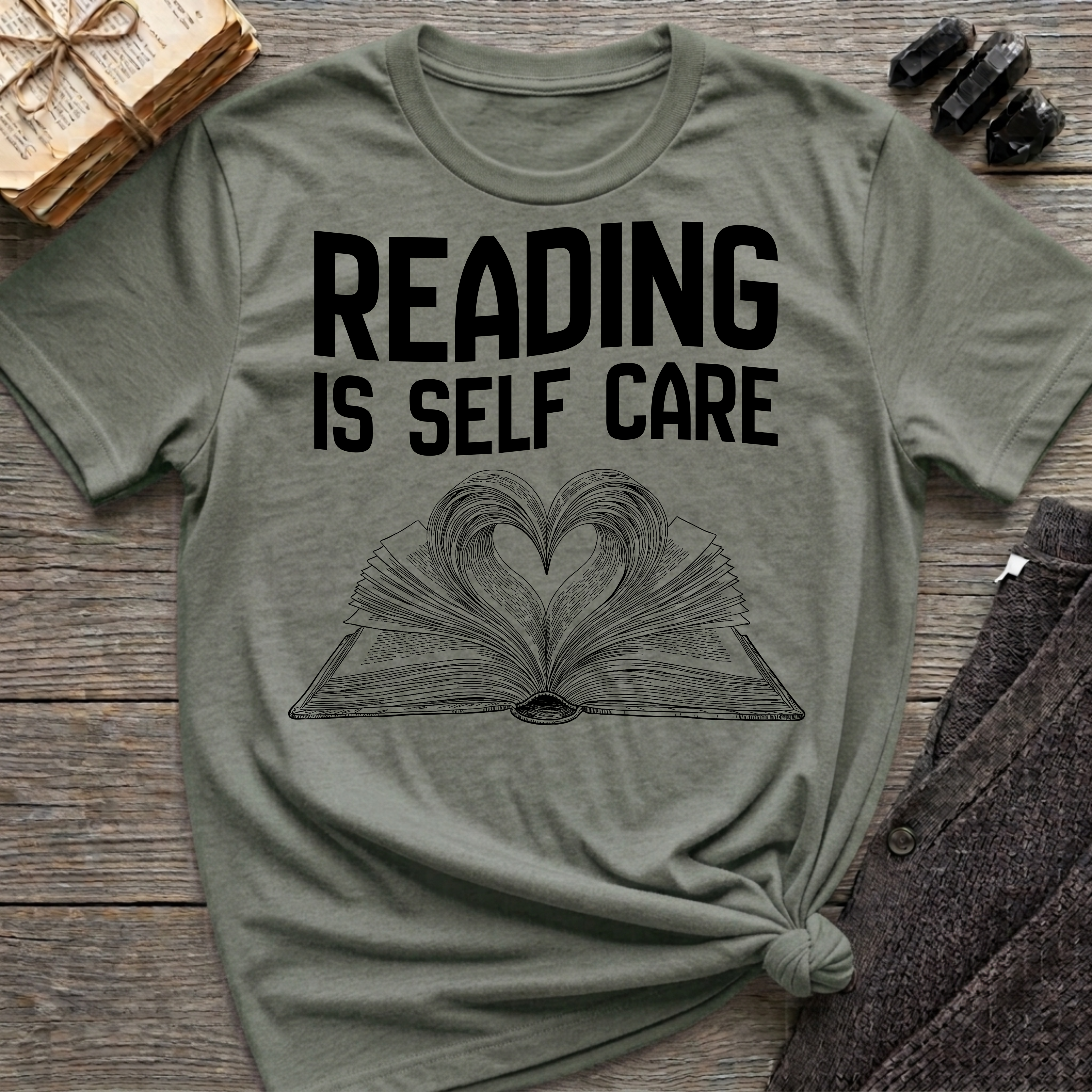 Reading is self care - Heart Book T-Shirt
