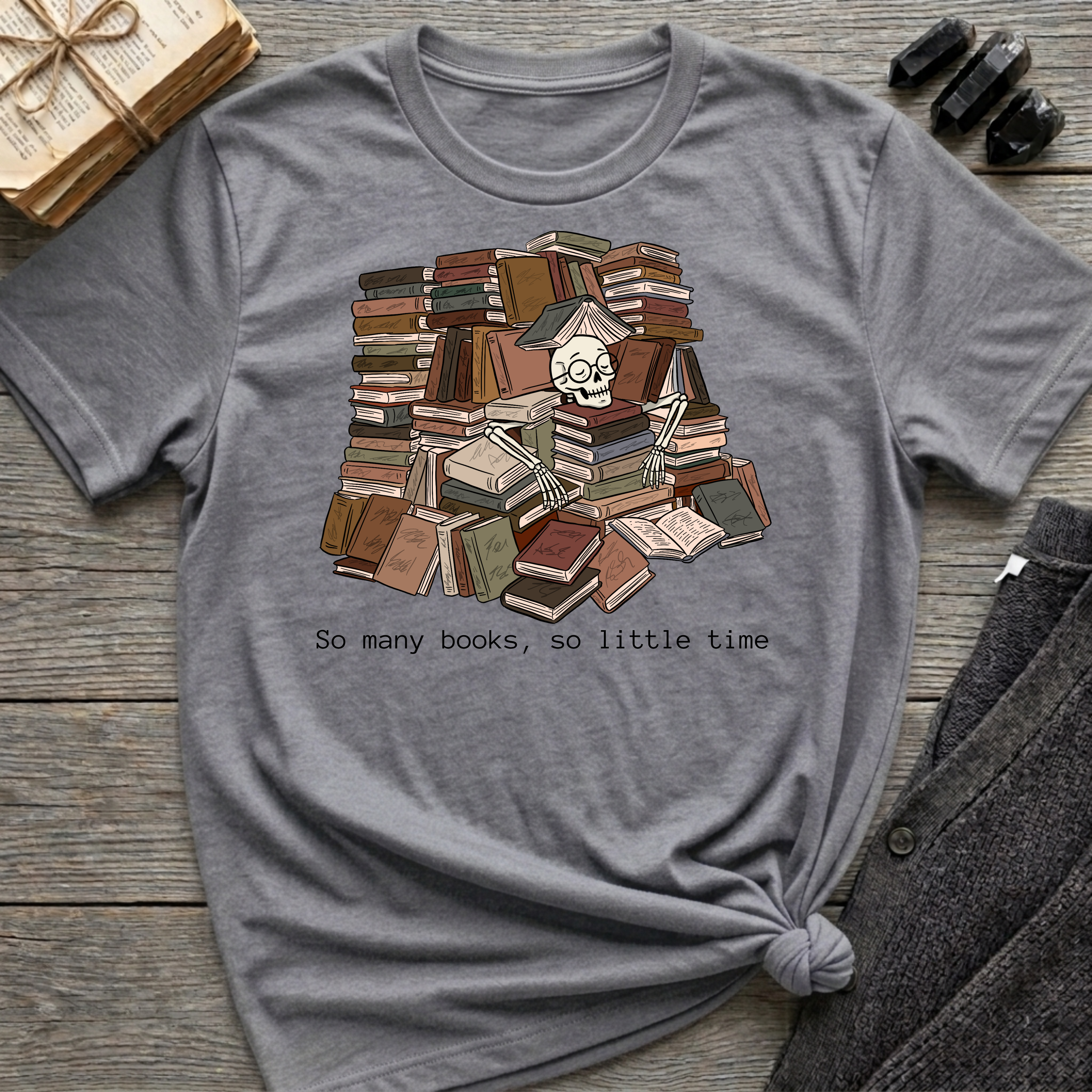 So many books - Book pile Graphic T-Shirt