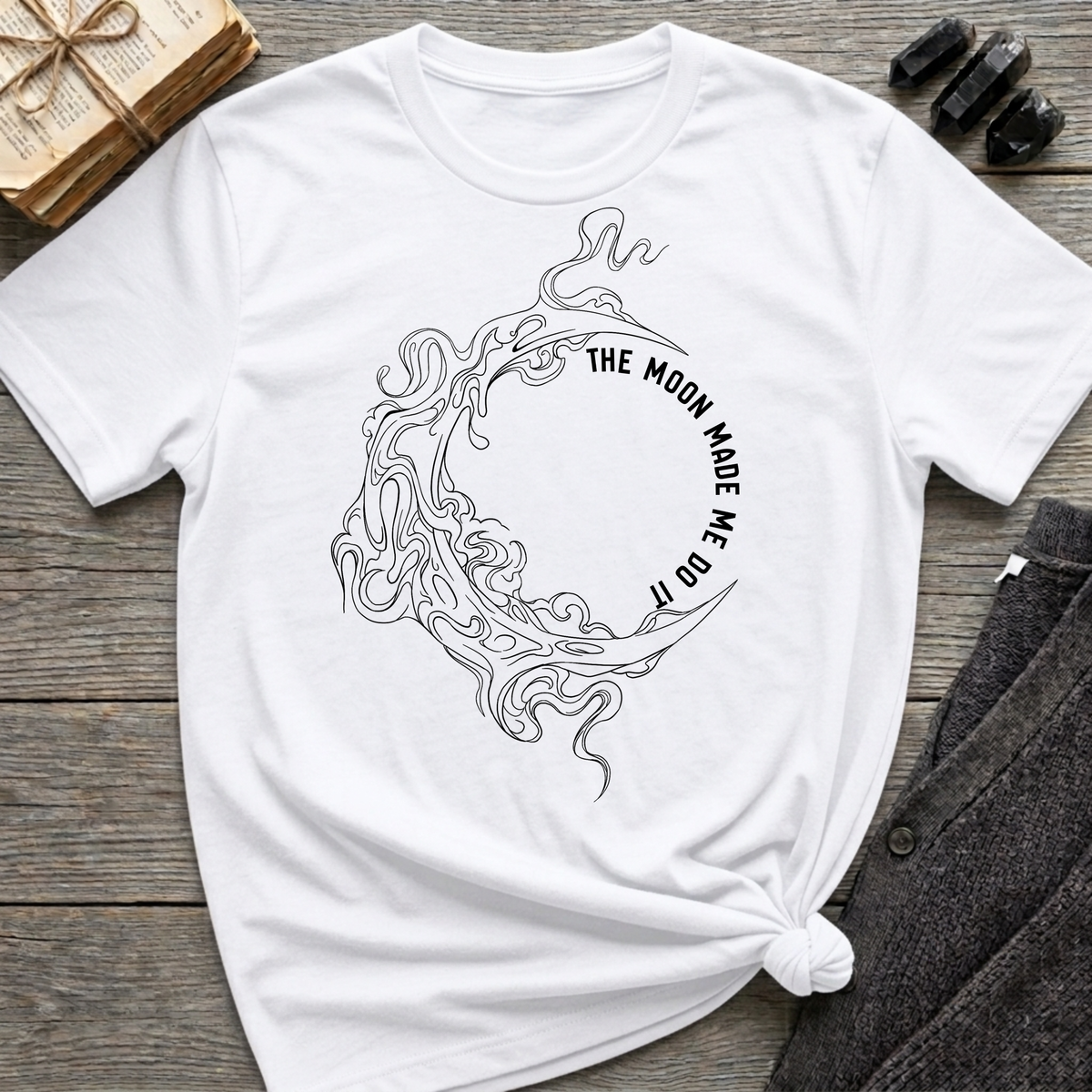 The moon made me do it - Moon T-Shirt