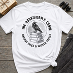 The bookworm's cabin - Typography T-Shirt